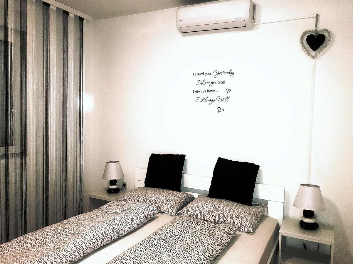 Rooms Deny Mostar Exteriör bild