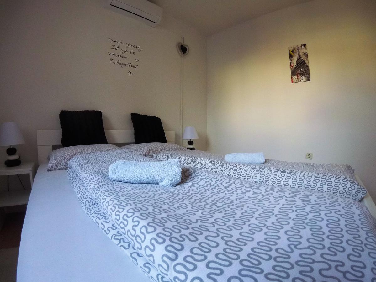 Rooms Deny Mostar Exteriör bild